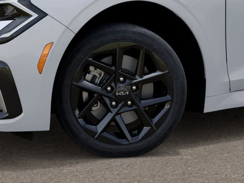 New 2026 Snow White Pearl Kia LXS image 9