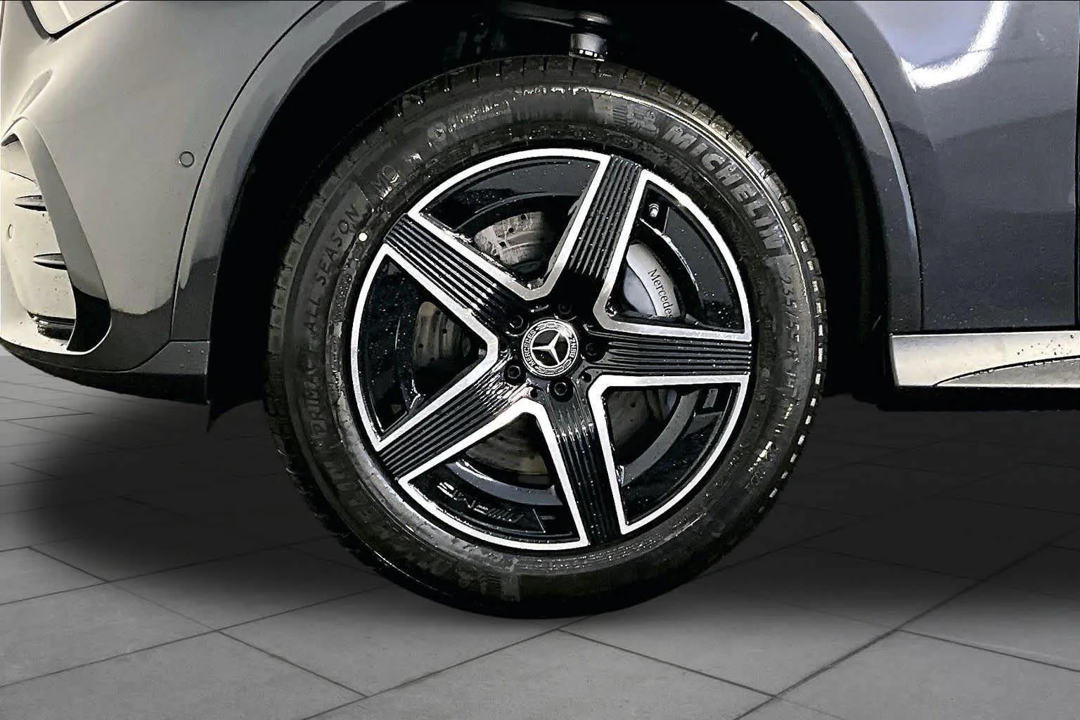 New 2027 Graphite Grey Metallic Mercedes-Benz GLC 300 image 17