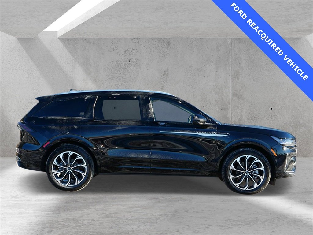 Used 2025 Lincoln Nautilus Reserve with VIN 5LMPJ8KA8SJ940861 for sale in White Bear Lake, Minnesota