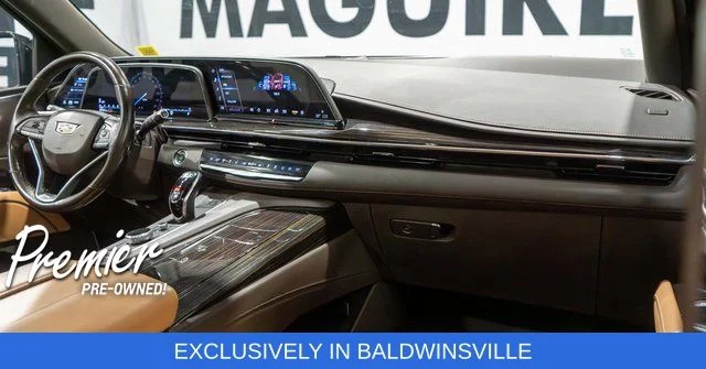 Used 2021 Black Cadillac Sport image 13