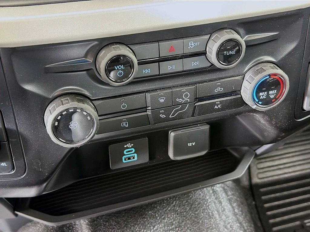 New 2026 Oxford White Ford F-250® XL image 32