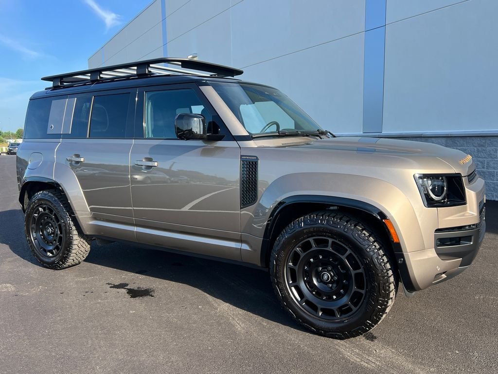 Used 2025 Brown Land Rover OCTA image 2