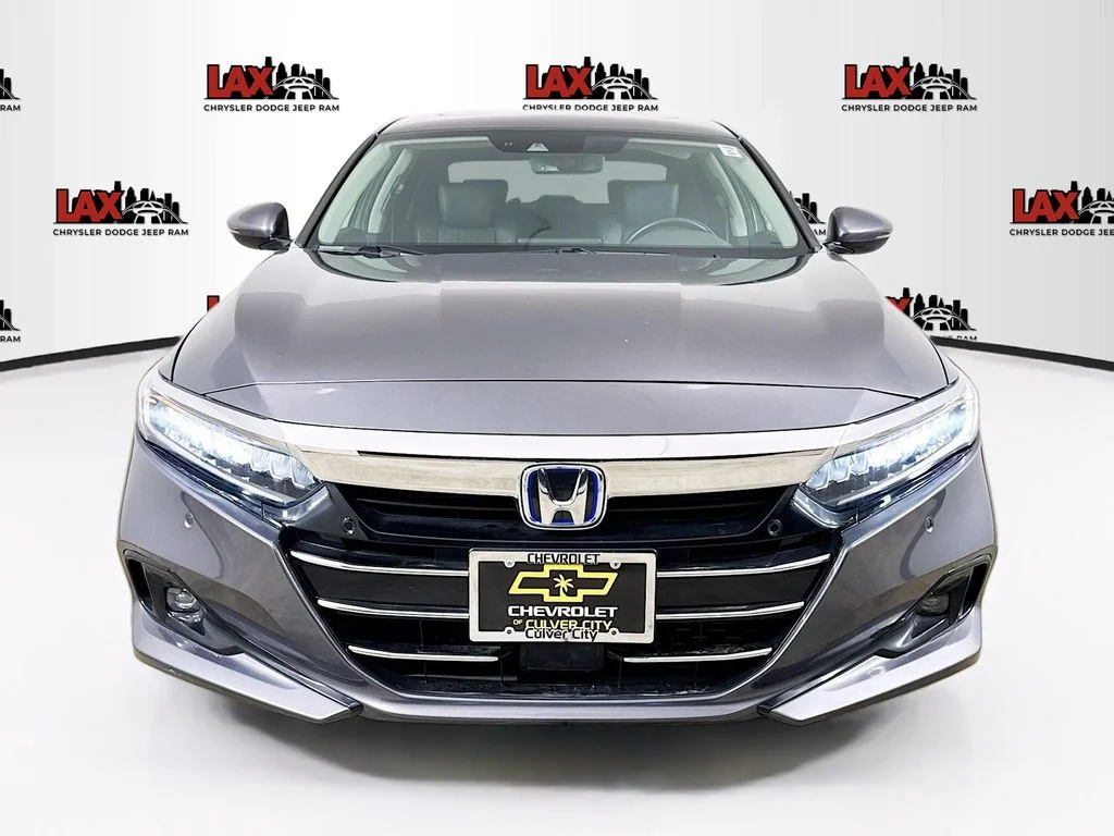Used 2022  Honda Touring image 2