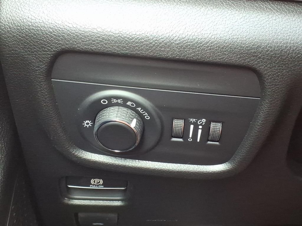 New 2027 High-Gloss Black Paint Jeep Laredo Altitude image 20