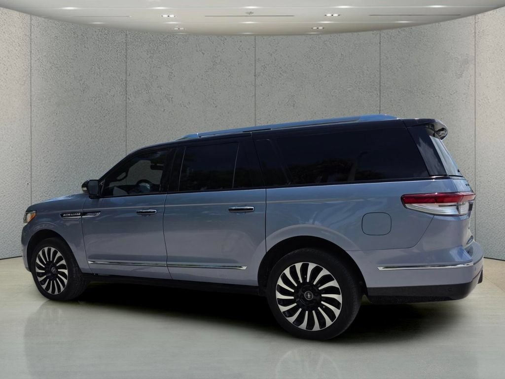Used 2022 Crystal Blue Metallic Lincoln Black Label image 8