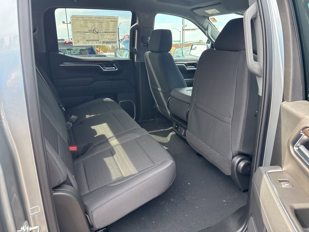 New 2026 Sterling Gray Metallic Chevrolet LT (2FL) image 31
