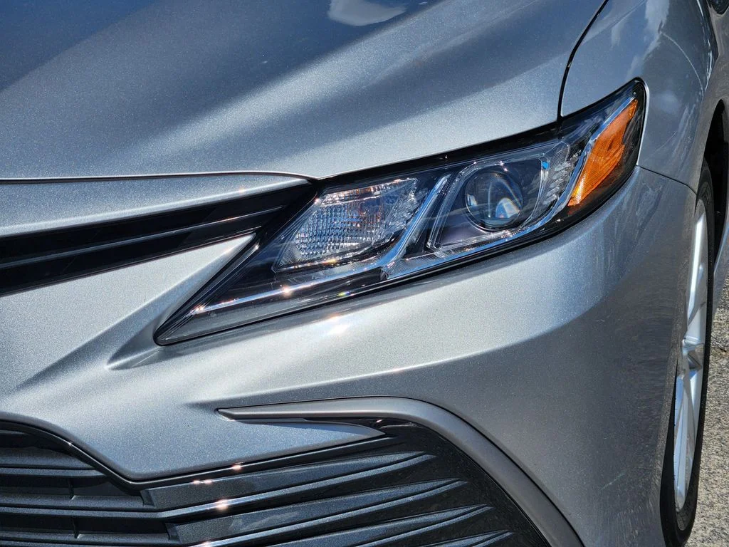 Used 2023 Silver Toyota LE image 9