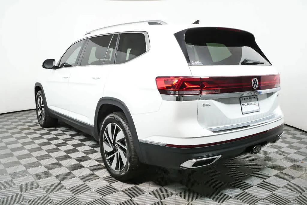 New 2026 Opal White Pearl Volkswagen 2.0T SEL image 29