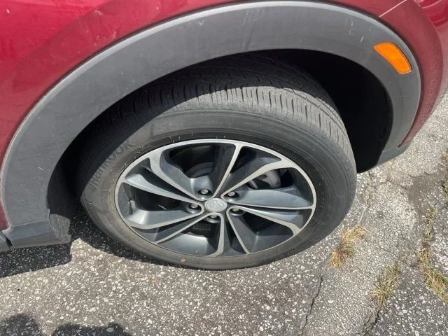 Used 2023  Buick Select image 31