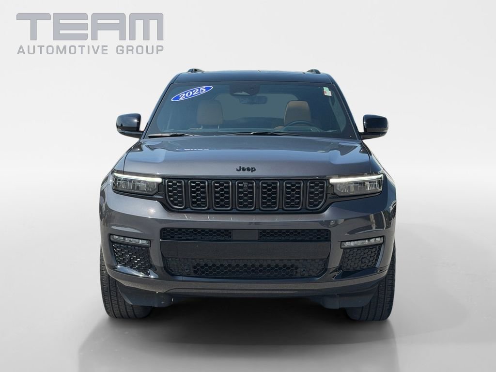 Used 2025 Gray Jeep Summit image 2