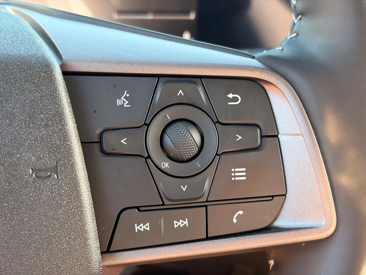 2026 Nissan Sentra SV - Photo 31