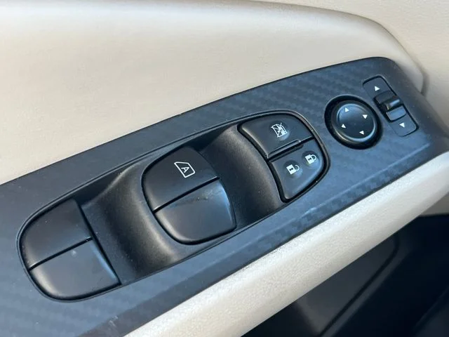 Used 2024 Black Nissan 2.5 SV image 32