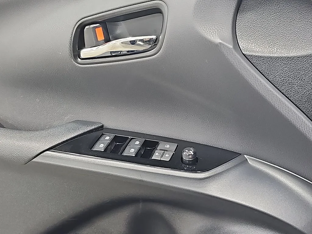 Used 2018 Gray Toyota Advanced image 30