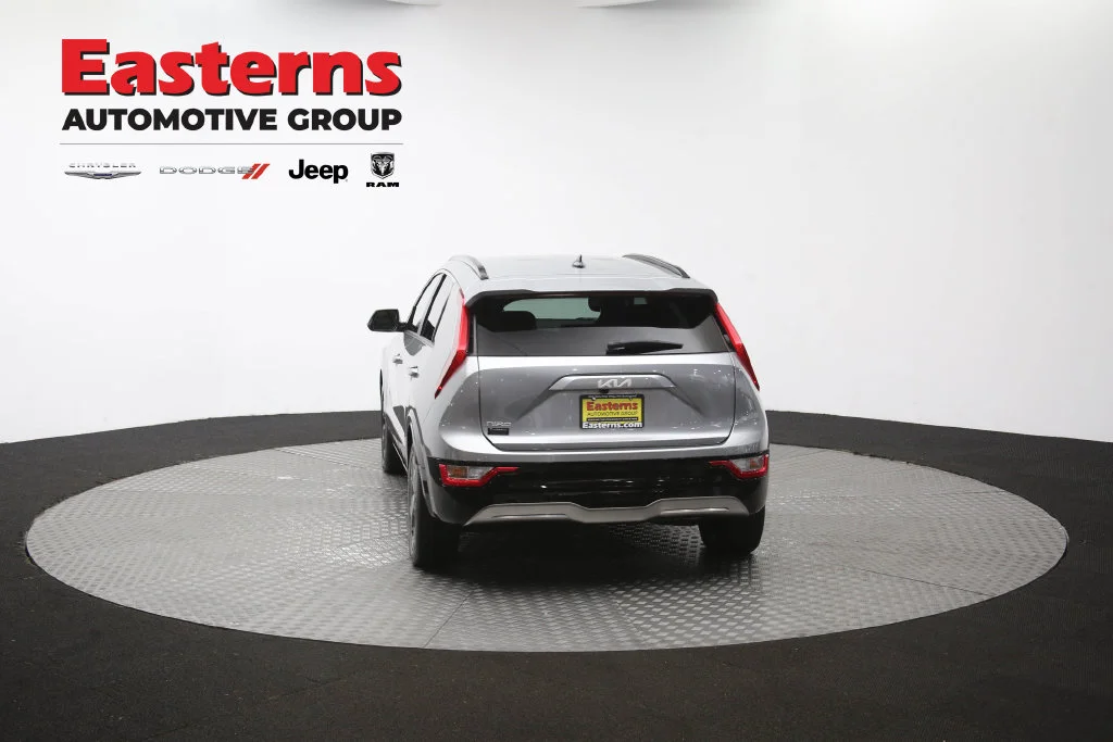 Used 2023 Gray Kia Wind image 38