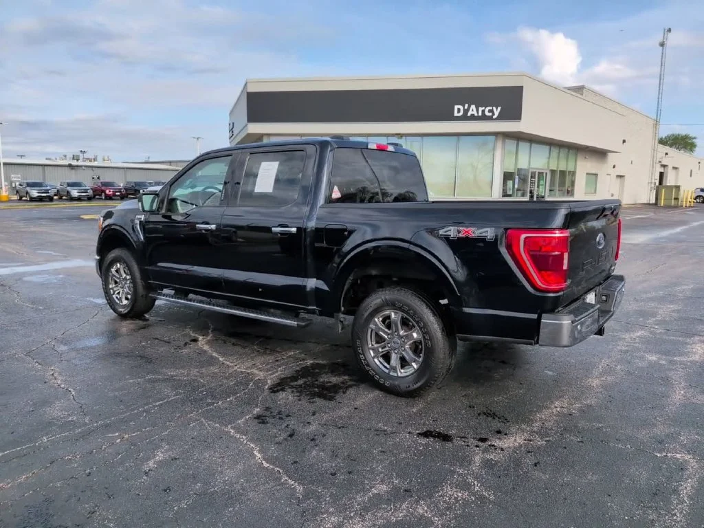 Used 2021 Blue Ford XLT image 12