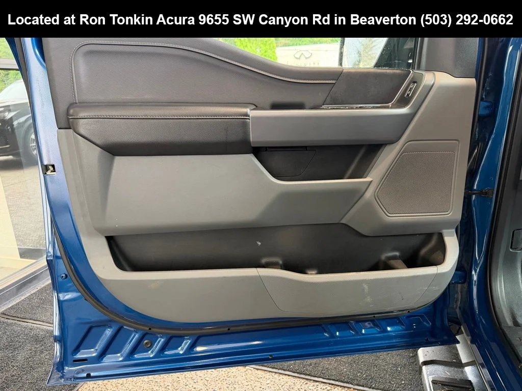 Used 2025 Atlas Blue Metallic Ford XLT image 11