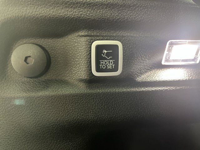 Used 2025 Silver Zynith Jeep Altitude X image 5
