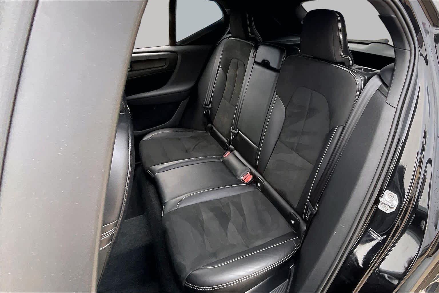 Used 2021 Black Stone Volvo R-Design image 21