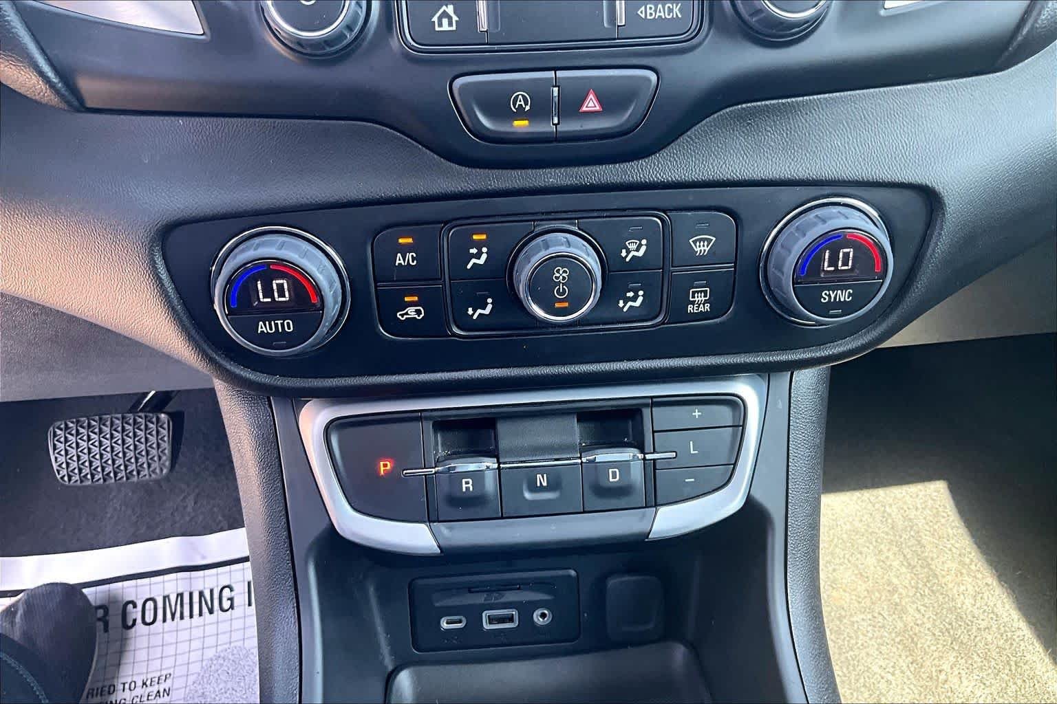 2024 GMC Terrain SLT - Photo 32