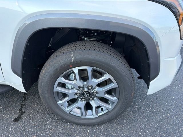 New 2026 Wind Chill Pearl <sup>1</sup> Toyota  1794 Edition image 4