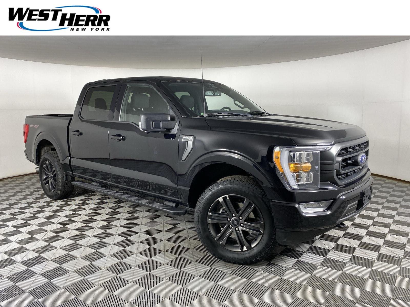 Used 2022 Agate Black Ford XLT image 1