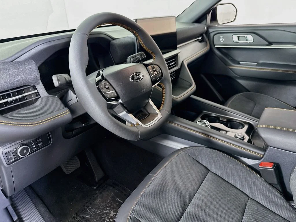 New 2026 Star White Metallic Tri-Coat Ford Tremor® image 9