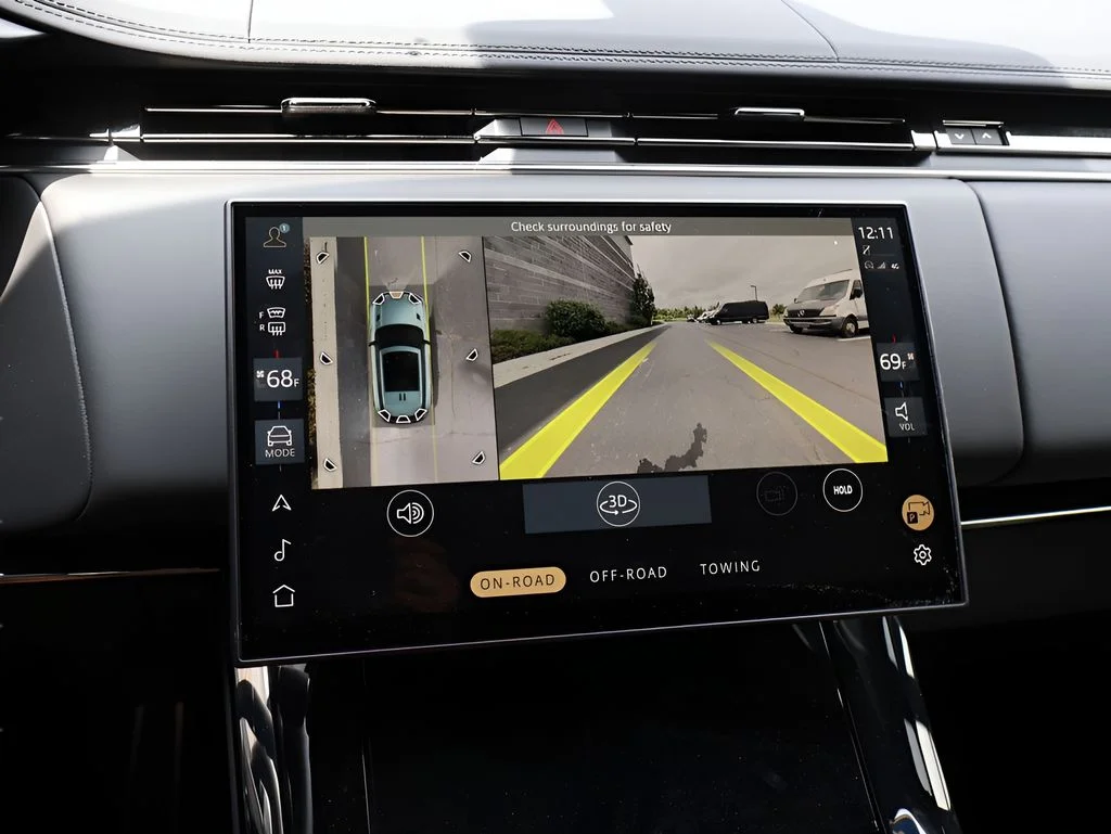 Certified Used 2025 Fuji White Land Rover Dynamic SE image 25