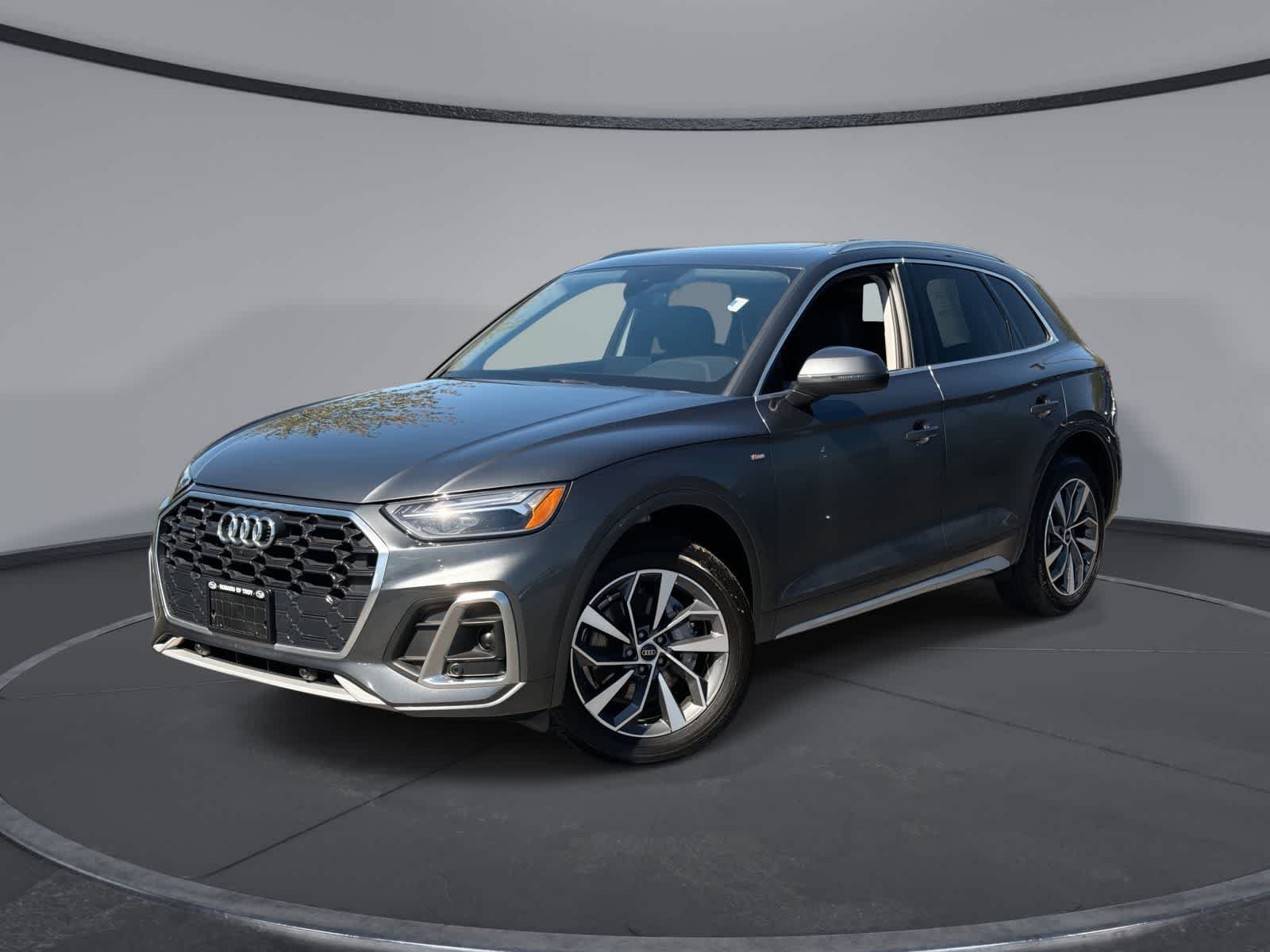 2023 Audi Q5 45 Premium Plus's photo