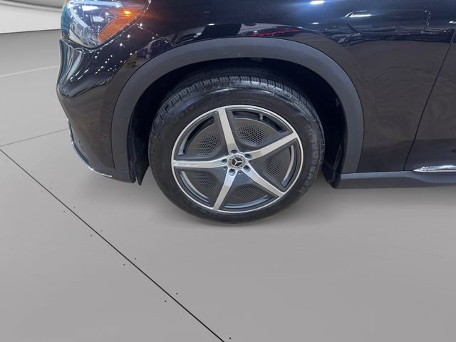 Certified Used 2023 Obsidian Black Metallic Mercedes-Benz 500 SUV image 3