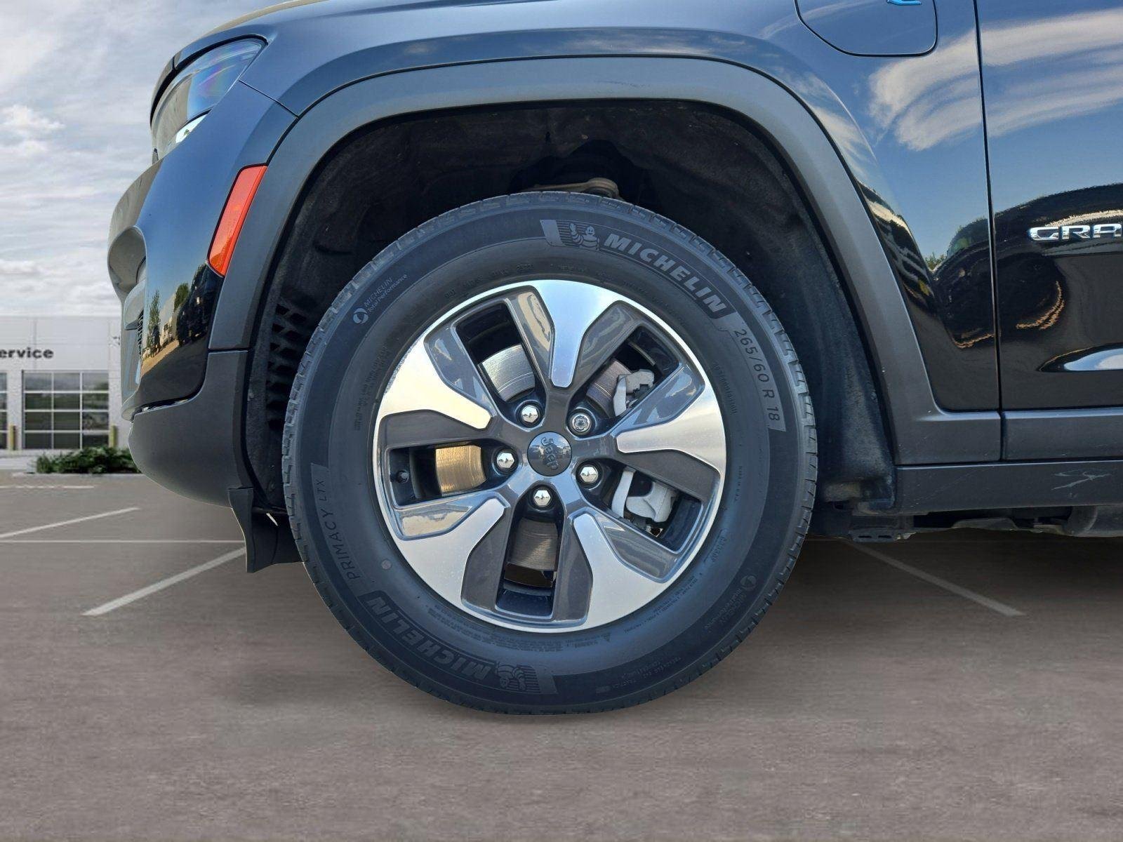 Used 2022 Black Jeep BASE image 10
