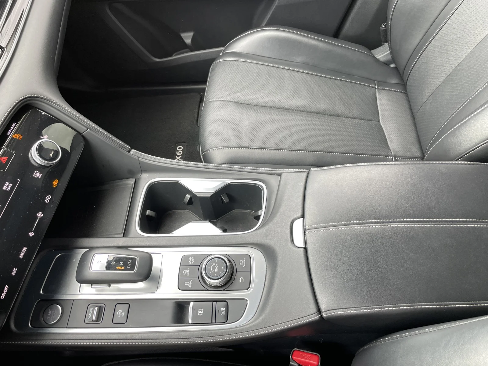 Used 2025 Mineral Black INFINITI LUXE image 24