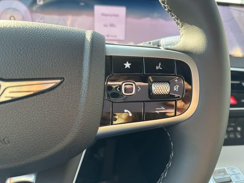 New 2026 Red Genesis 2.5T SELECT image 38