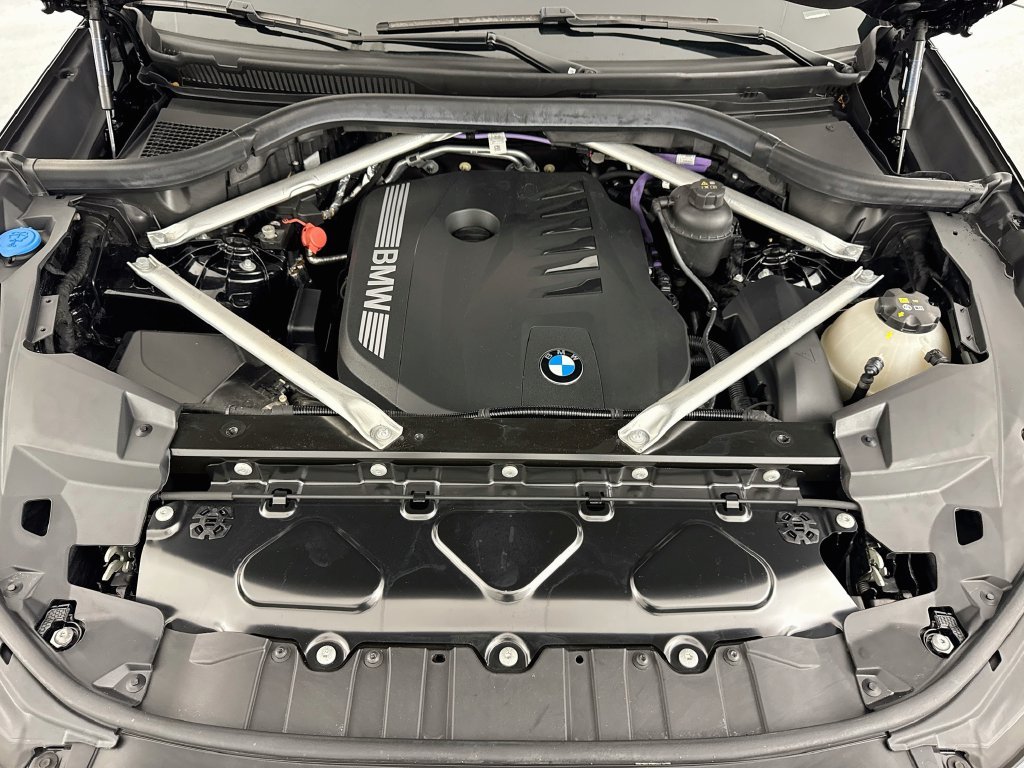 Used 2024 Black BMW xDrive40i image 31