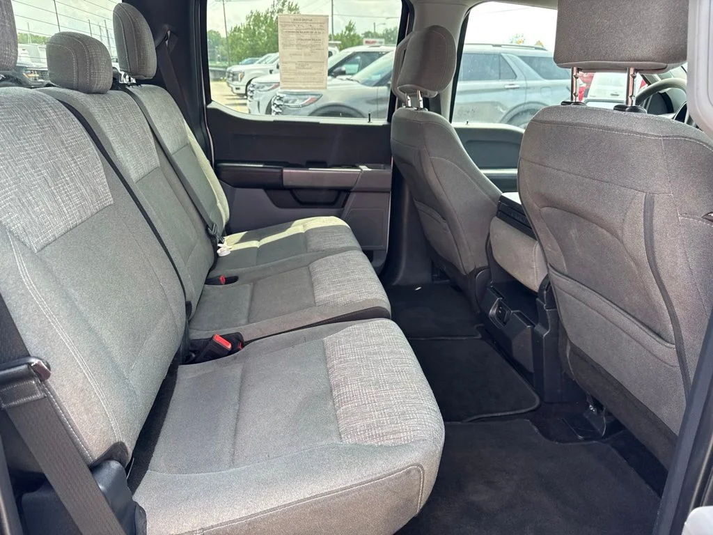 Used 2021 Oxford White Ford XLT image 37