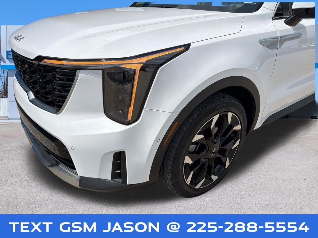 Used 2025 White Kia SX image 38