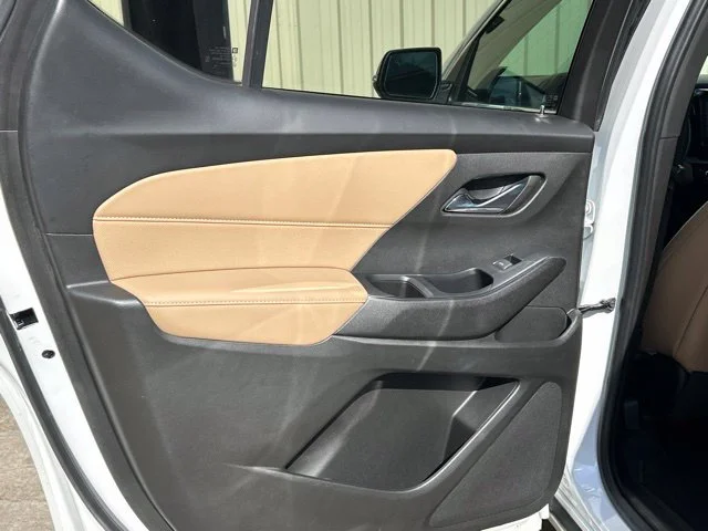 Used 2022 Beige Chevrolet Premier image 19