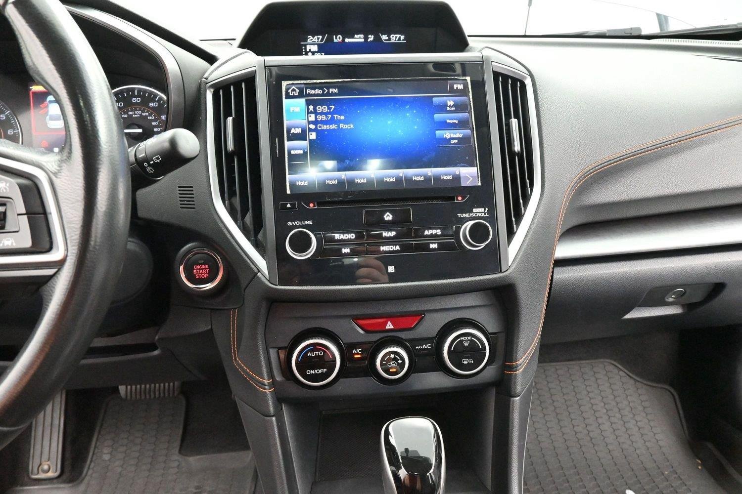 Used 2018 Ice Silver Metallic Subaru Limited image 20