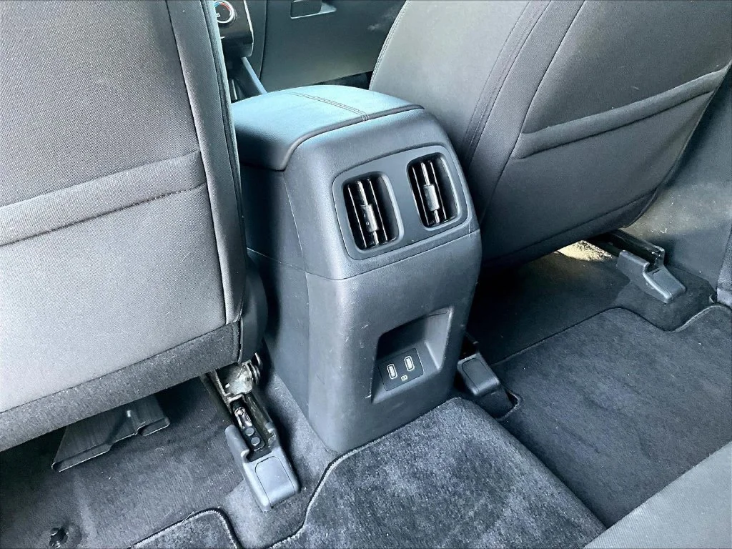 Used 2022 Gray Hyundai SEL image 12