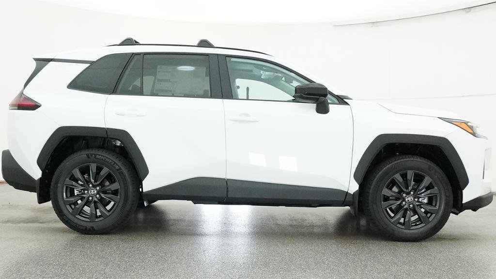 New 2026 Ice Cap Toyota XLE Premium image 13