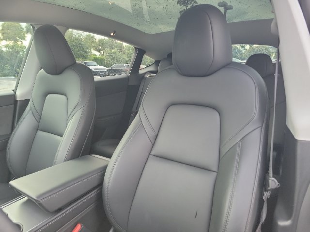 Used 2024  Tesla Long Range image 18