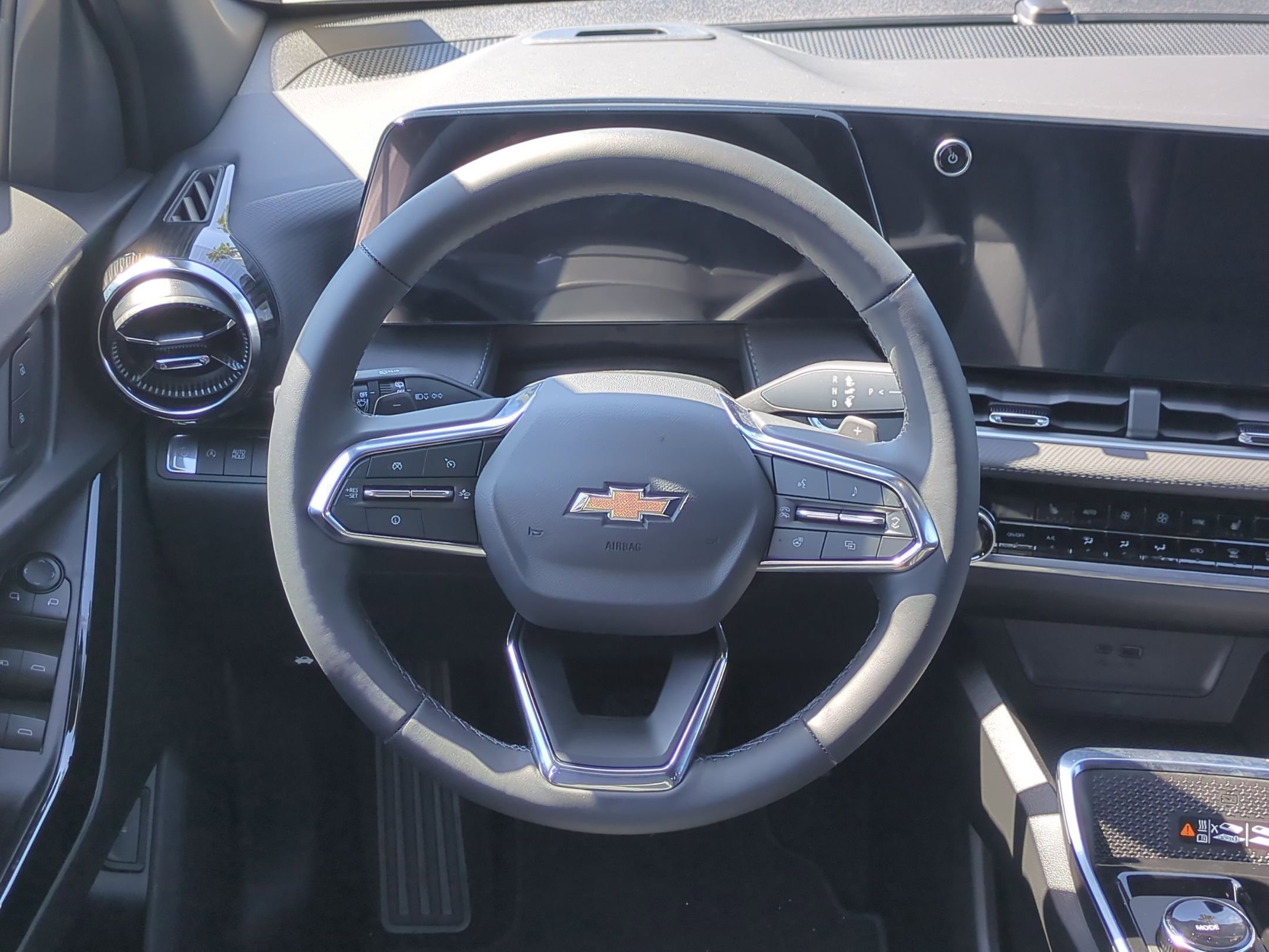 2026 Chevrolet Equinox LT - Photo 13