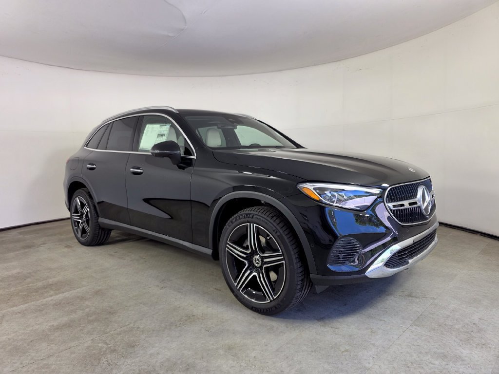 New 2027 Black Mercedes-Benz GLC 300 image 17
