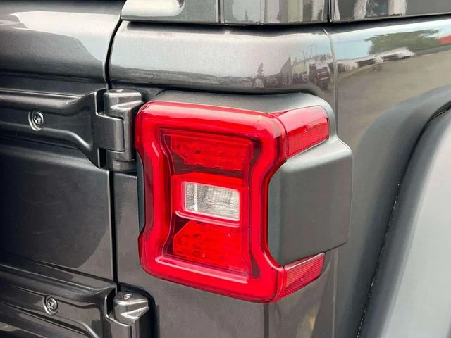 Used 2018 Gray Jeep Unlimited Rubicon image 16