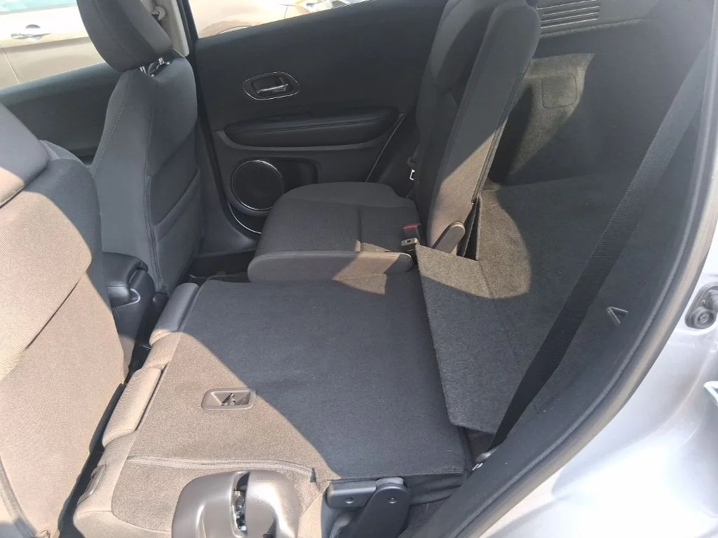 Used 2022  Honda EX image 12