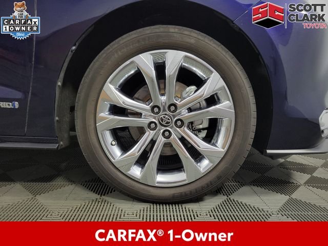 Used 2021  Toyota Platinum image 12