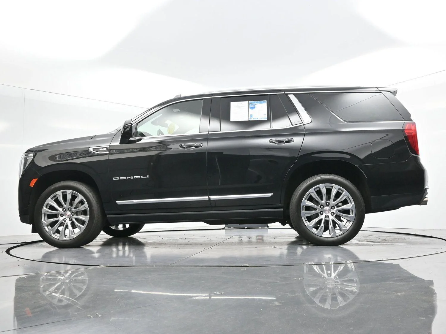 Used 2024 Onyx Black GMC Denali image 54