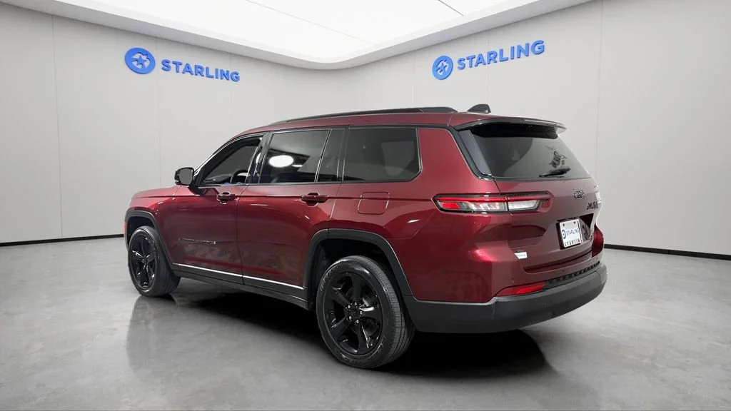 Used 2022 Red Jeep Altitude 4x2 image 5
