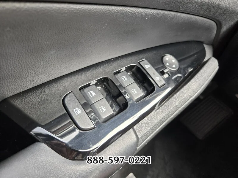 Used 2023 Gray KIA EX image 31