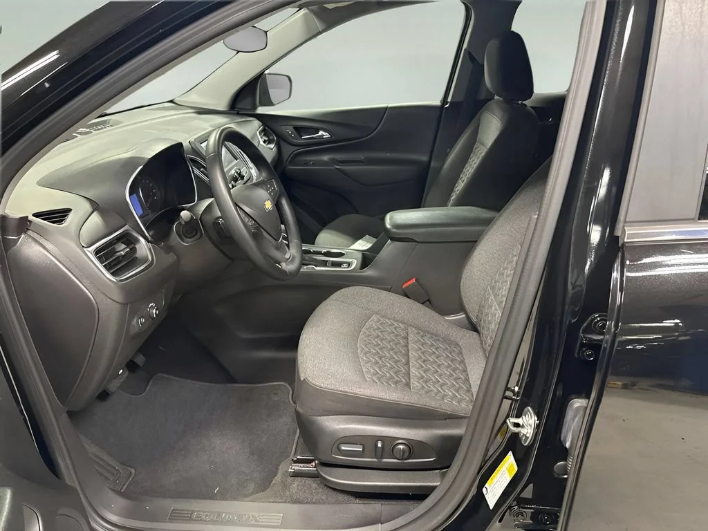 2024 Chevrolet Equinox LT - Photo 11