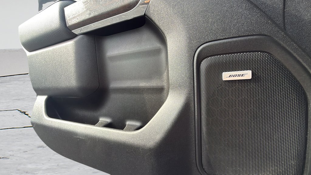 Used 2021 CARBON BLACK METALLIC GMC Denali image 25